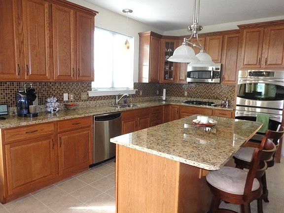 Double Ovens, Gas Cook Top & Oversized Island