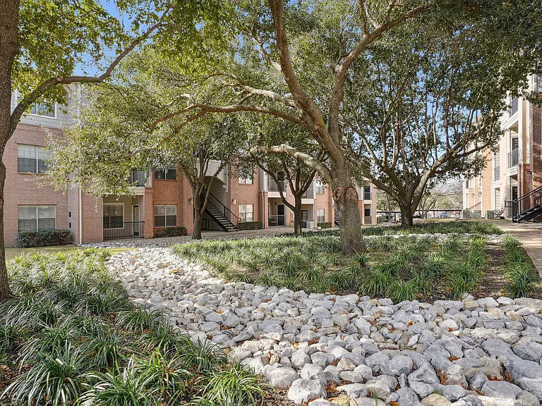 Mission Eagle Pointe — Photo 40