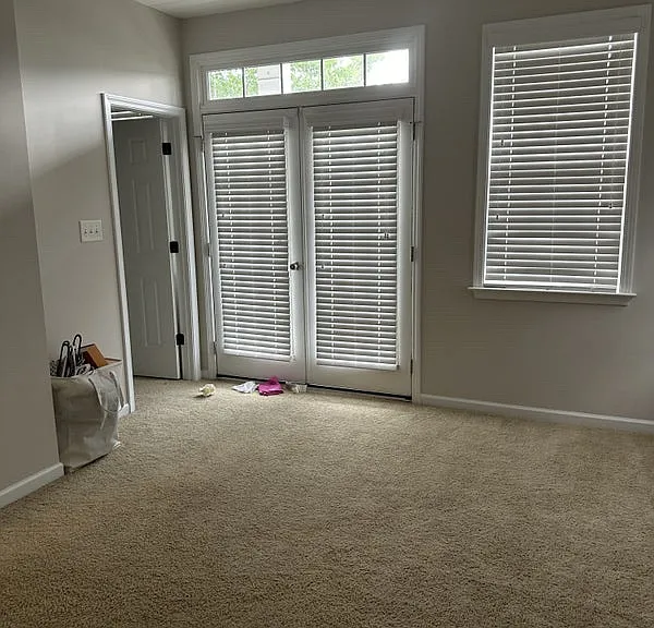 Christopher Dr — Photo 12