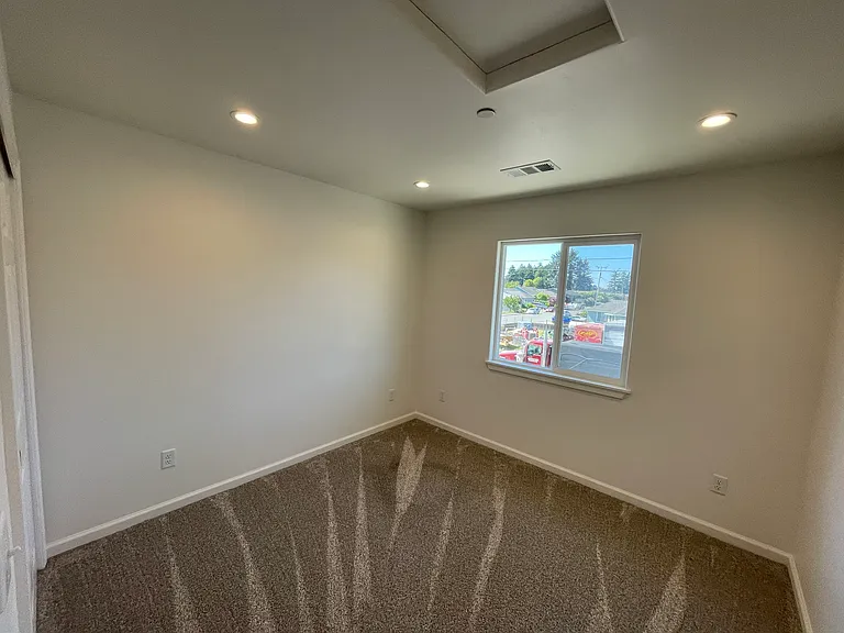 1841 Lime Ave — Photo 10