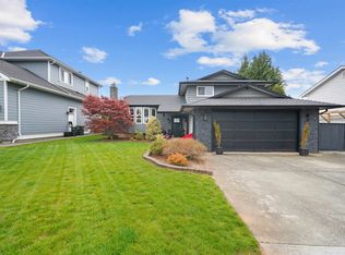 11923 194b St, Pitt Meadows, BC V3Y1K3