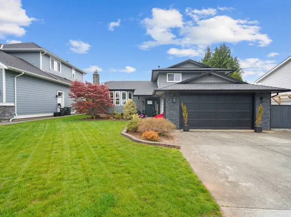 11923 194b St, Pitt Meadows, BC V3Y 1K3