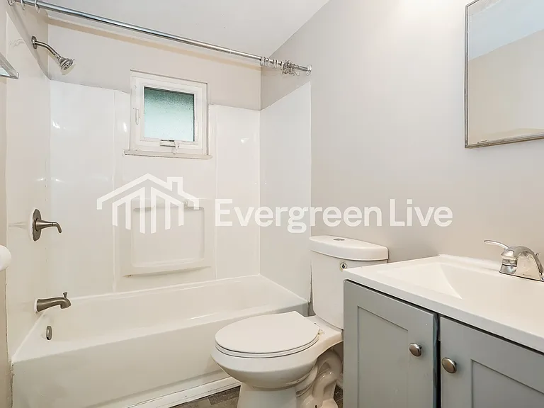 4917 Majestic Dr E — Photo 10