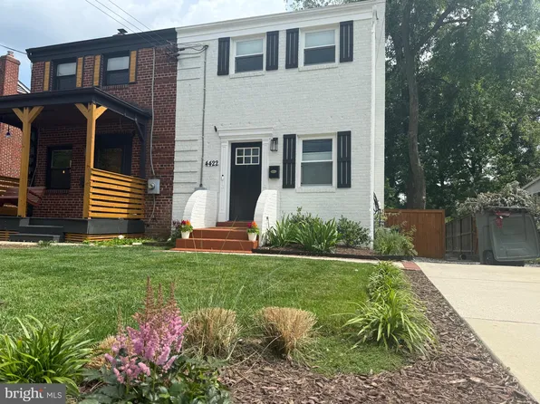 4422 Vermont Ave, Alexandria, VA 22304