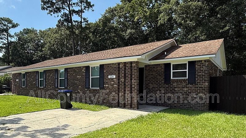1st image of 123 Woodduck Dr #B
