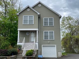 765 Hart St, Bridgeport, CT 06606