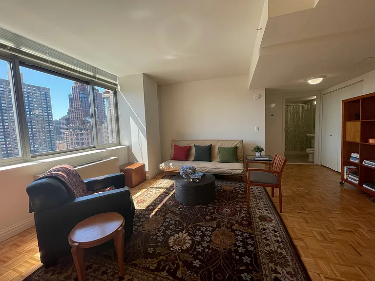 1500 Lexington Ave #16F — Photo 3