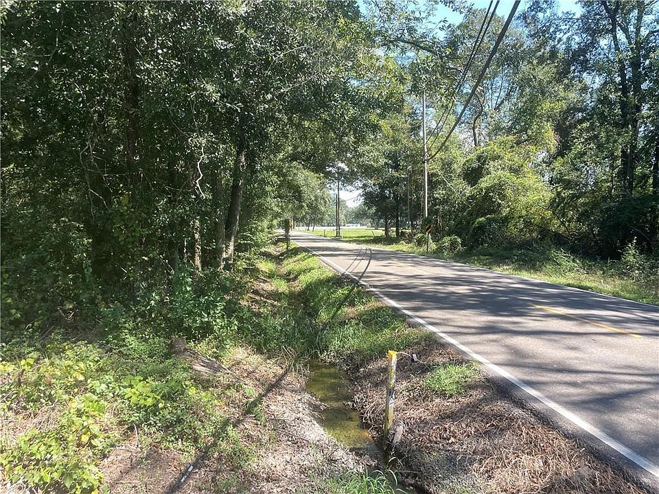 1st image of Sisters Rd