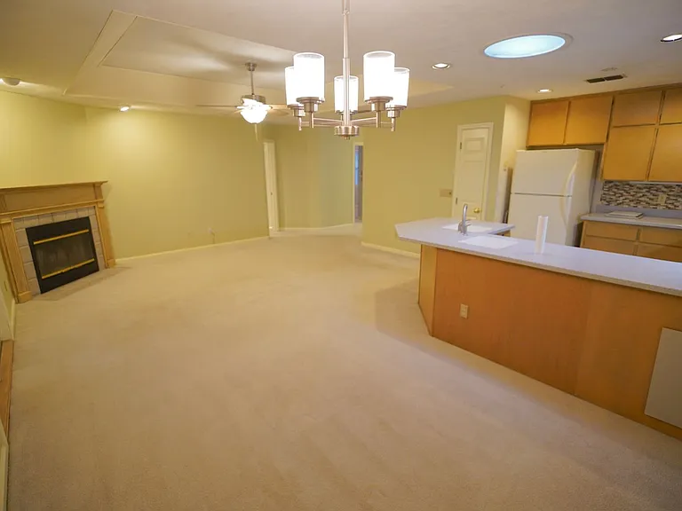 4424 Stratfordshire Ct — Photo 6