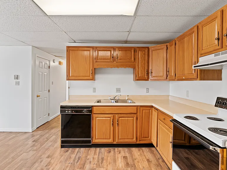 270 W 2nd St #270 — Photo 10