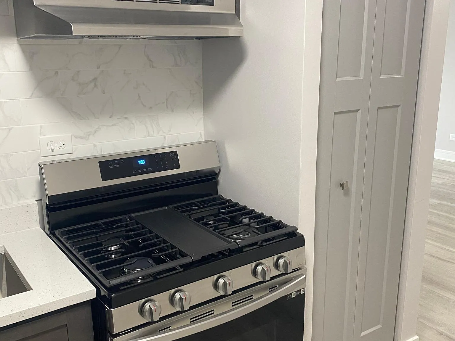 Studio, 465 sqft, $1,450 — Photo 4