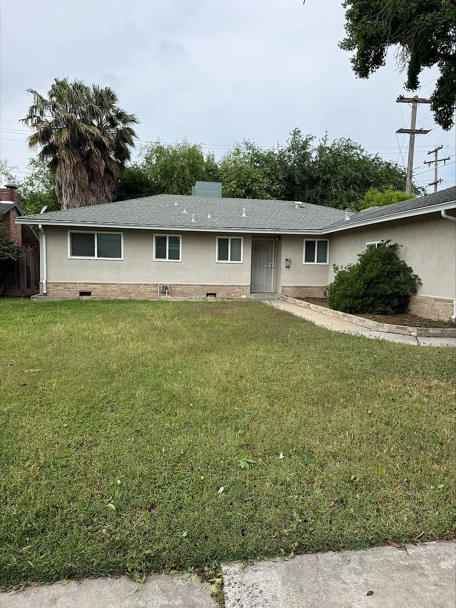 Building Photo - 1621 Linwood Dr