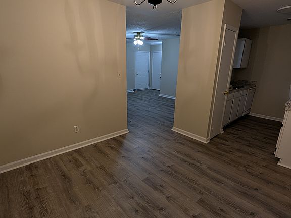 5th image of 129 Westscott Dr Unit A