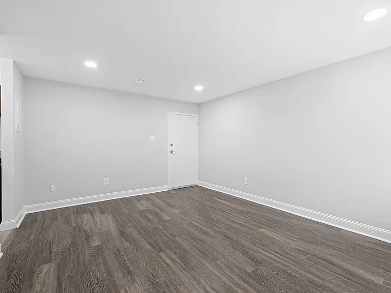 Woodlee Terrace Apartments — Photo 30