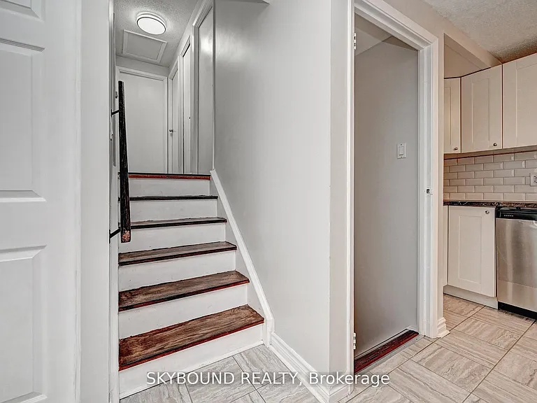 48 Cluthe Cres — Photo 20