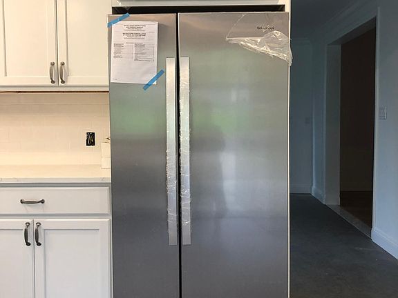 Side by side refrigerator