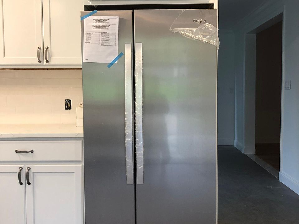 Side by side refrigerator