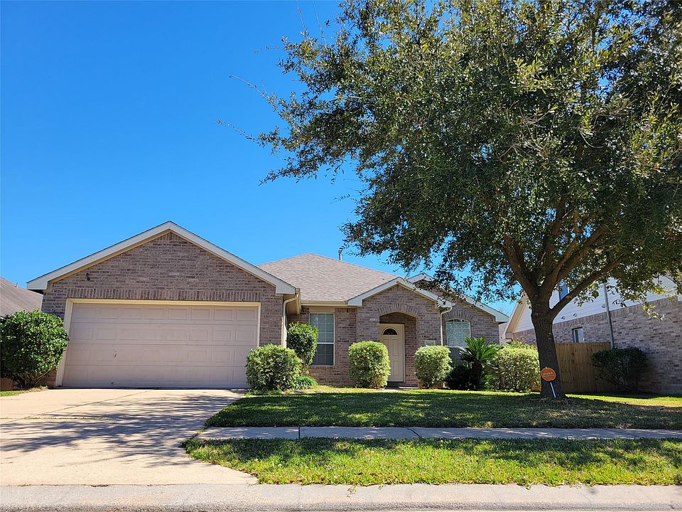 1st image of 2605 Courtyard Ln