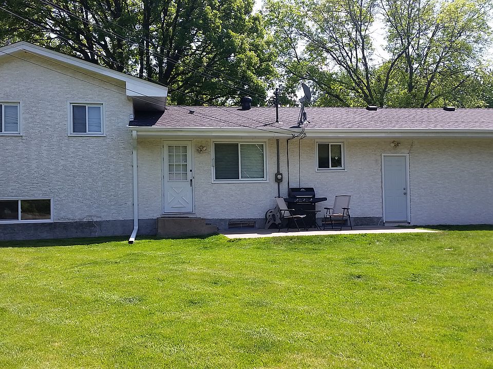 2nd image of 6532 Pierce St NE