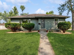 1215 Northview Dr, Marion, IA 52302