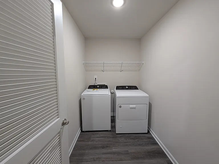 493 Squirrel Oaks Ln — Photo 24