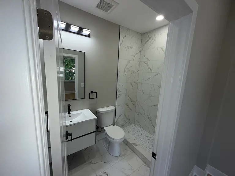 1201 Lindley Ave #4 — Photo 9