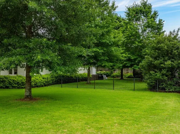 5405 Hawthorne Rd, Little Rock, AR 72207