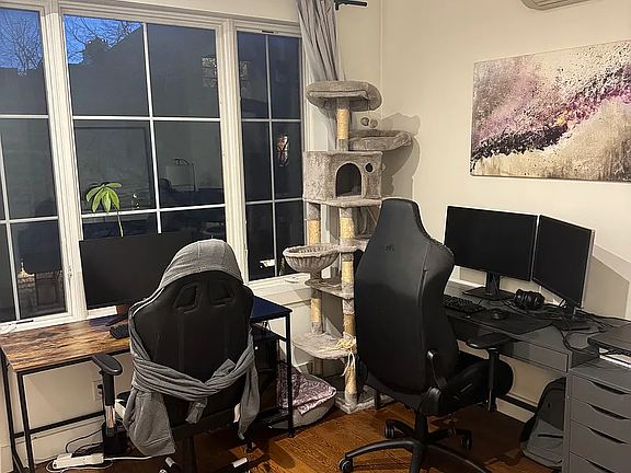 5th image of 75 Green St APT 2B