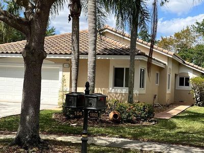 104 SW 180th Avenue, Pembroke Pines, FL, 33029