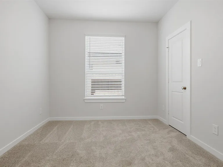 5011 Bowen Prairie Dr — Photo 17
