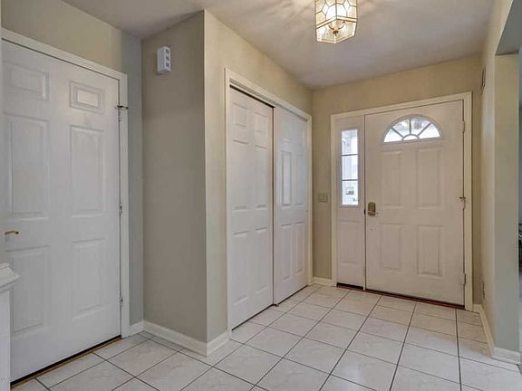 4th image of 2437 Crisfield St