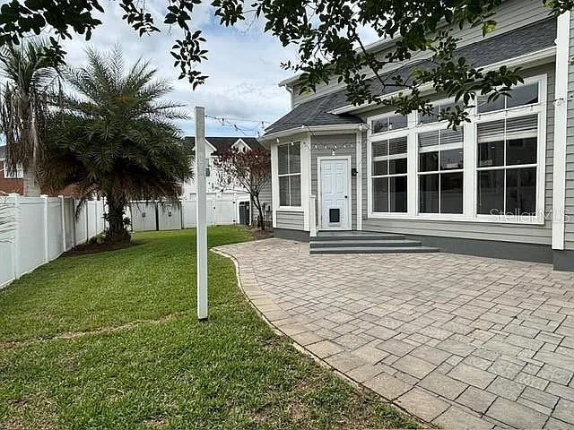 903 Yew Ct — Photo 46