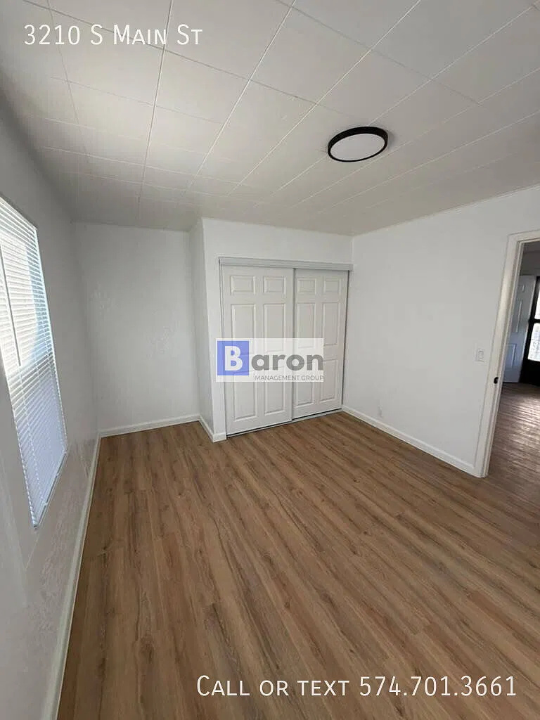 "Charming 3-Bed with 1.5 Baths in South Bend. — Photo 2