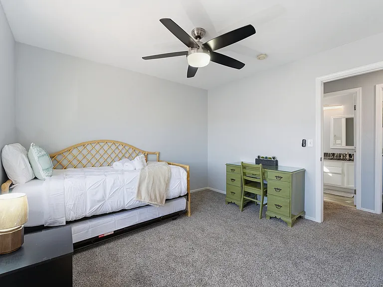2075 E Arabian Dr — Photo 17
