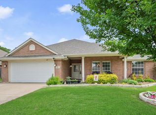 836 Heberle Dr, Burleson, TX 76028