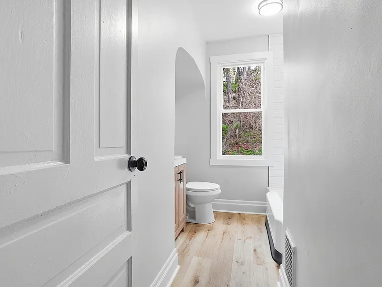 1030 Grand Ave — Photo 17