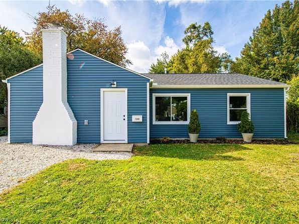 1240 Jakse Dr, Eastlake, OH 44095