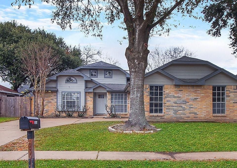 1st image of 16834 Applecross Ln