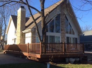 896 Charles Rd, Hudson, MI 49247