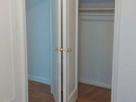 3rd image of 1523 Taylor Ave APT 3