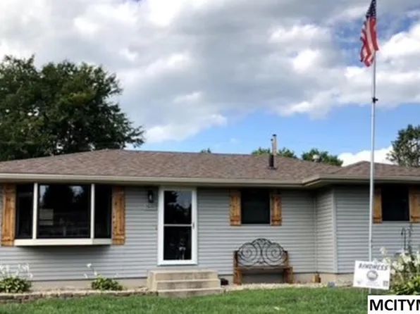 1610 8th St SW, Mason City, IA 50401