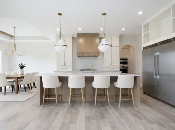 605 Pelican Dr, Polk City, IA 50226