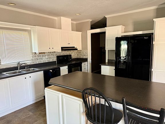 4th image of 1602 Avenue H