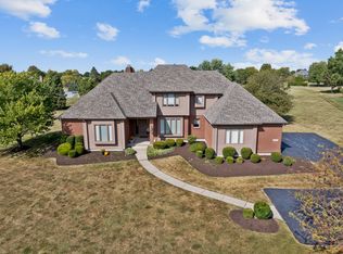 6N249 Woodview Ct, Saint Charles, IL 60175