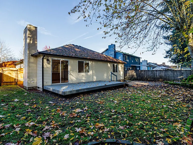 15213 NE 44th St — Photo 32