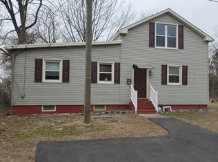 16 Kerhart Ave, Berlin, NJ 08009