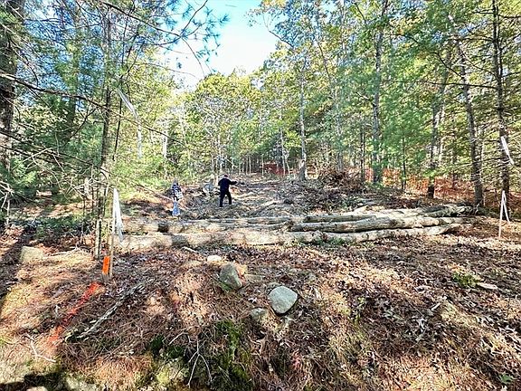 3rd image of 221 Beaver Dam Rd