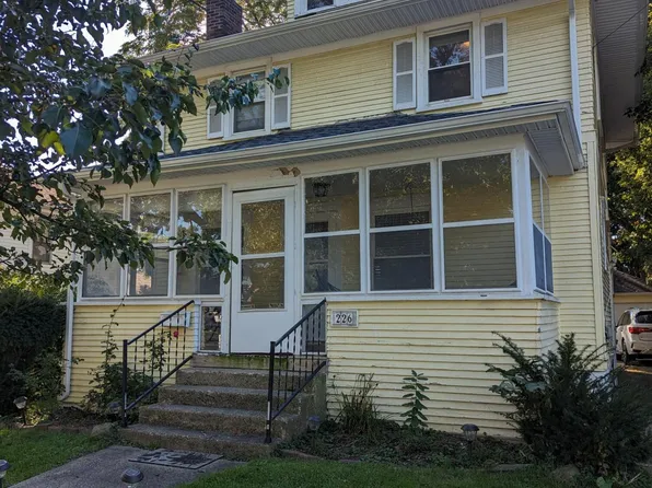 226 N Wisner St, Jackson, MI 49202