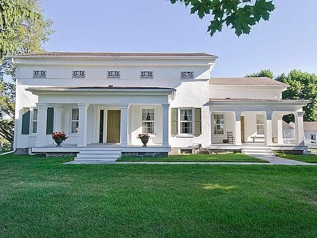 1880 Textile Rd photo 1
