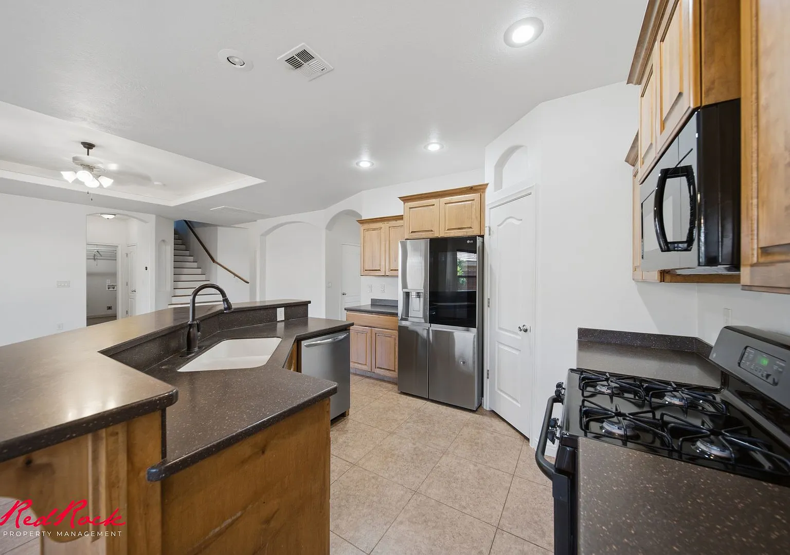 Pet Friendly 4 Bedroom Home! — Photo 4